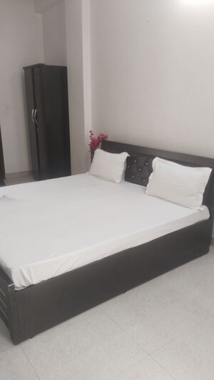 Bedroom in 1 BHK Builder Floor at Gomti Nagar – for Rent
