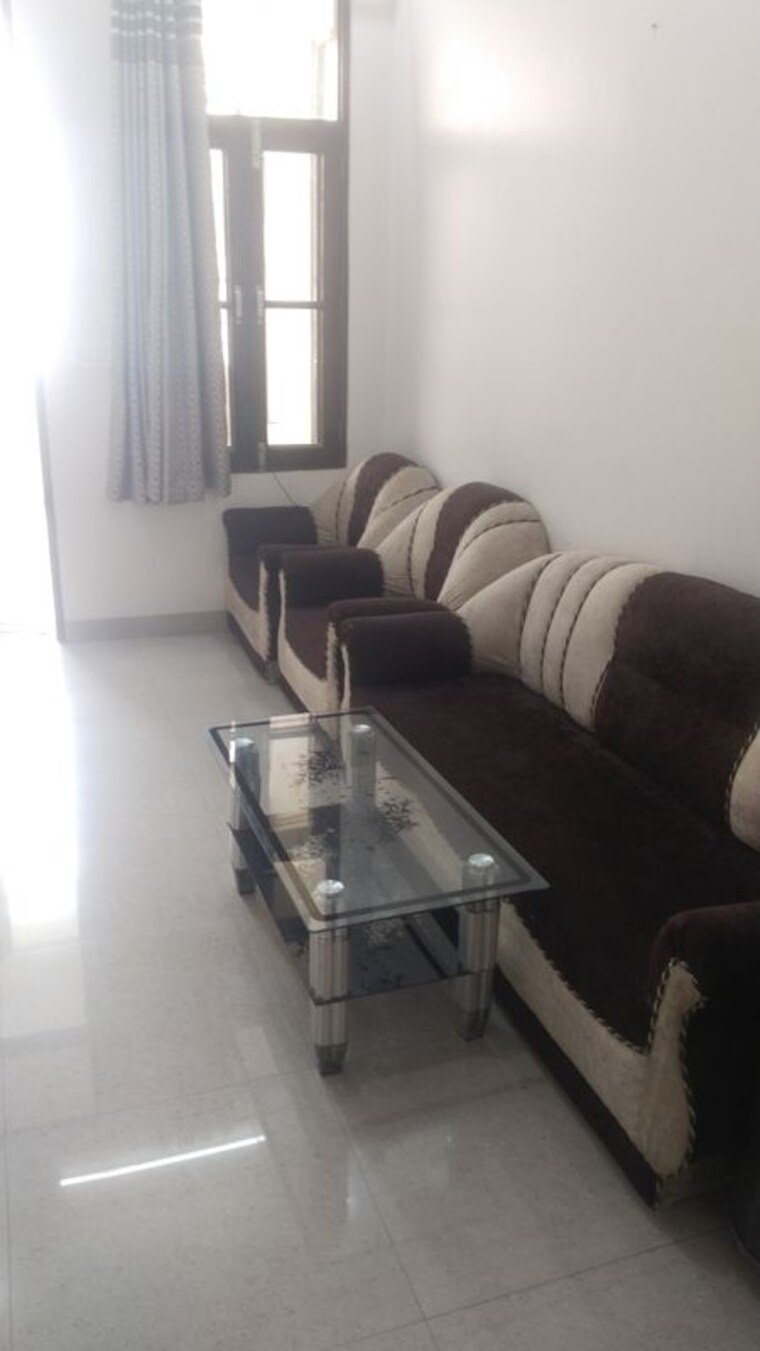 Living Room, gomti nagar 1 Bedroom 800 Sq.Ft. Builder Floor In Gomti Nagar Lucknow 10610836