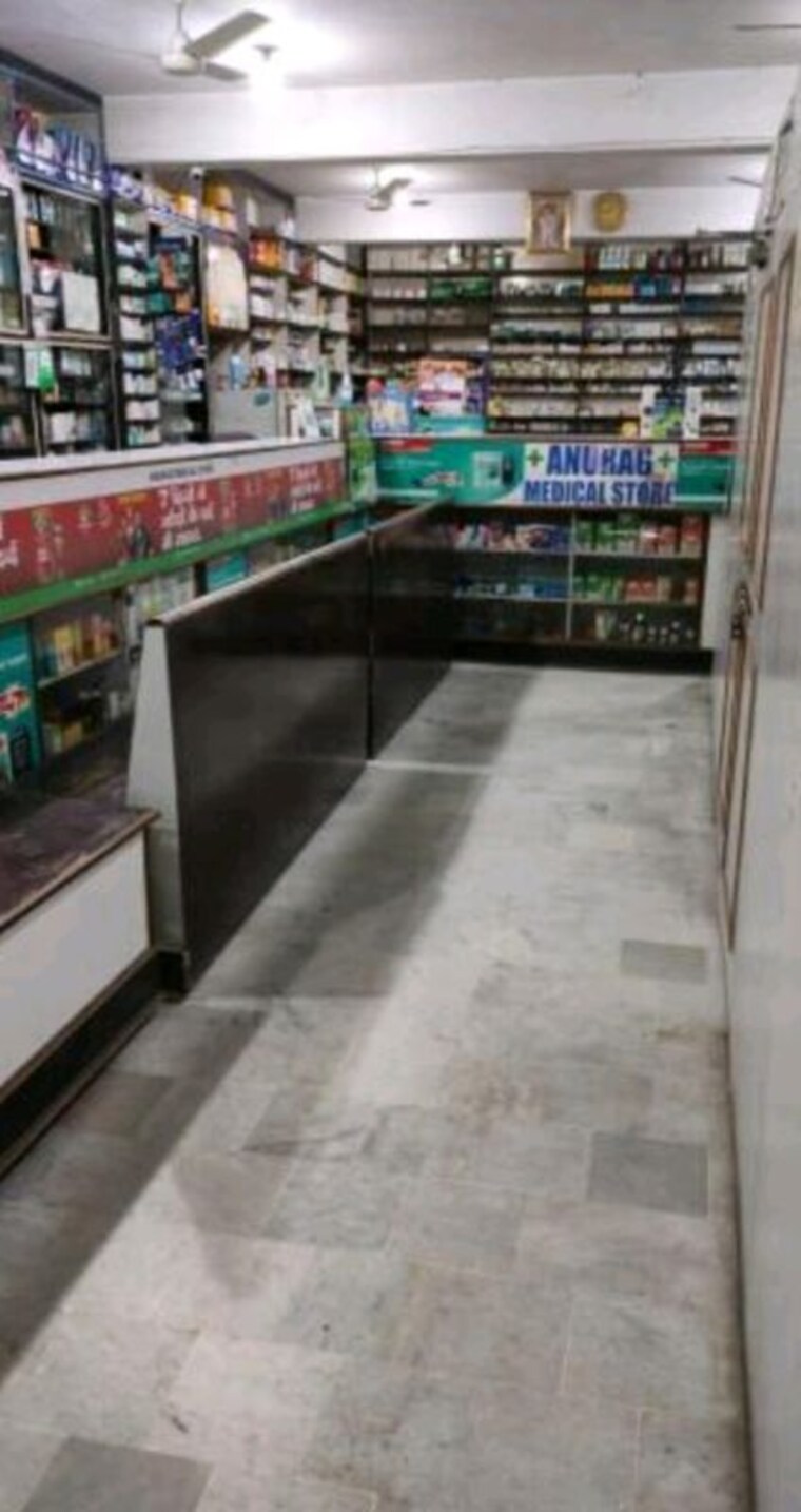 Exterior View, hazratganj Commercial Shop 1800 Sq.Ft. In Hazratganj Lucknow 10610855