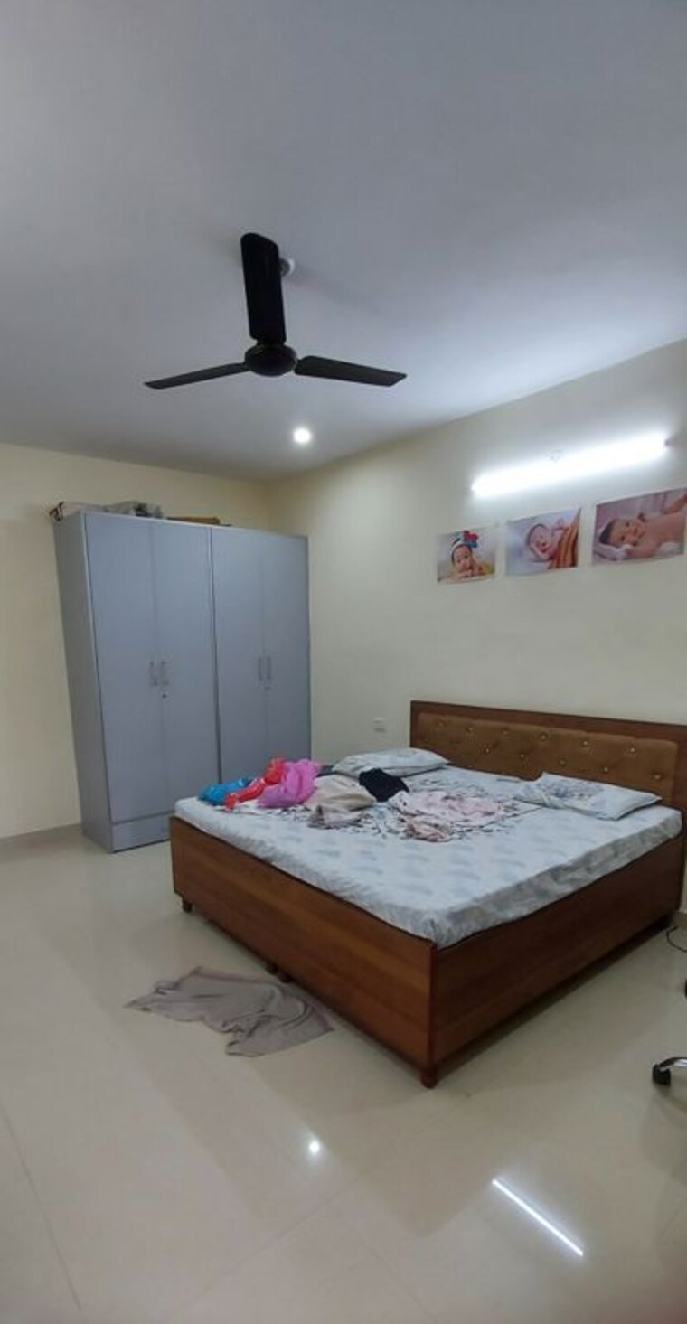 Bedroom, sector 23 1 Bedroom 1450 Sq.Ft. Builder Floor In Sector 23 Gurgaon 10610874