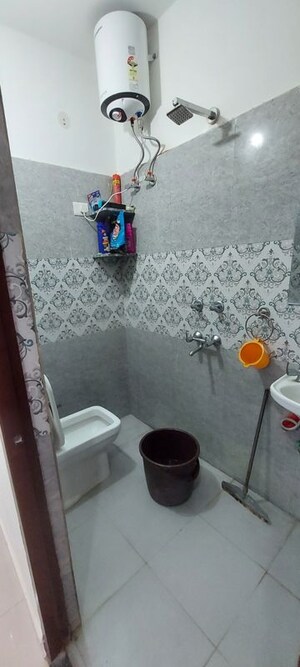 Team Area in 1 BHK Builder Floor at Sector 23 – for Rent
