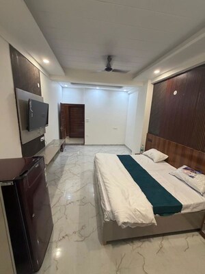2 BHK Builder Floor For Rent in Sector 22