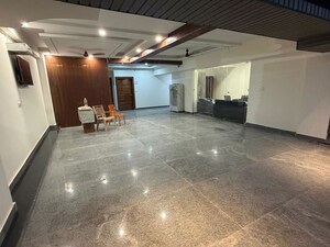 Parking in 2 BHK Builder Floor at Sector 22 – for Rent