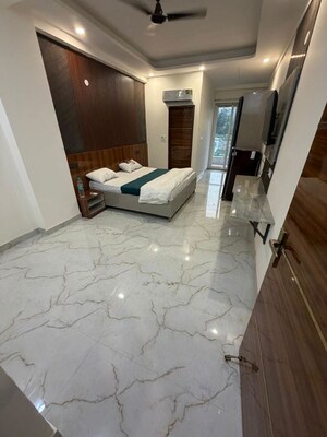 Bathroom in 2 BHK Builder Floor at Sector 22 – for Rent