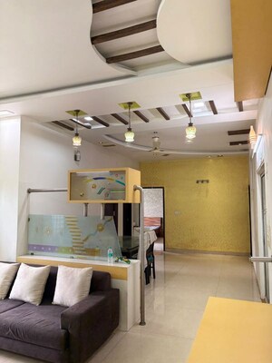 Team Area in 3 BHK Apartment at Prahlad Nagar – for Rent
