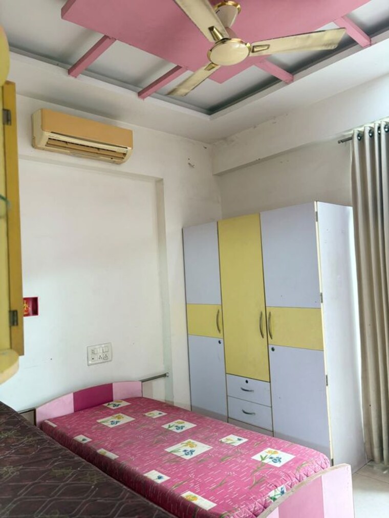Bedroom, prahlad nagar 3 Bedroom 2050 Sq.Ft. Apartment In Prahlad Nagar Ahmedabad 10610884