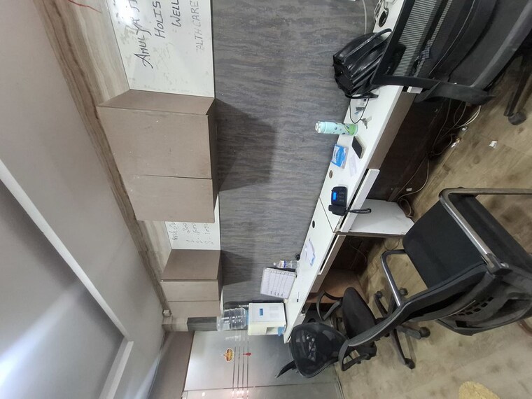 undefined, netaji subhash place Commercial Office Space 300 Sq.Ft. In Netaji Subhash Place Delhi 10610896