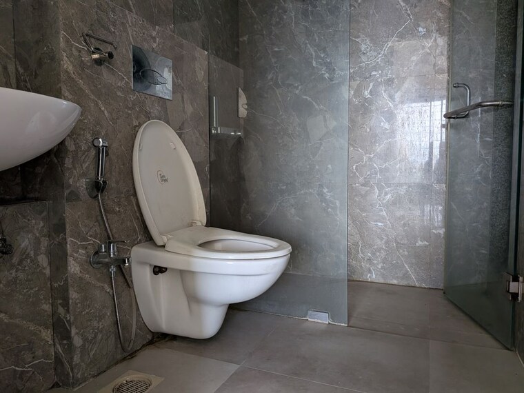 Bathroom, kanakia-spaces-zen-world 2.5 Bedroom 835 Sq.Ft. Apartment In Kanjurmarg East Mumbai 10610902