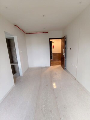 Room in 3 BHK Apartment at Marathon Monte South, Byculla West – for Rent