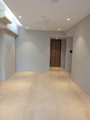 Room in 3 BHK Apartment at Lodha The Park, Worli – for Rent