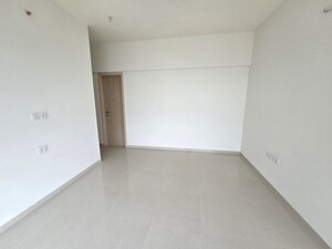 Room in 3 BHK Apartment at L And T Rejuve 360, Mulund West – for Rent
