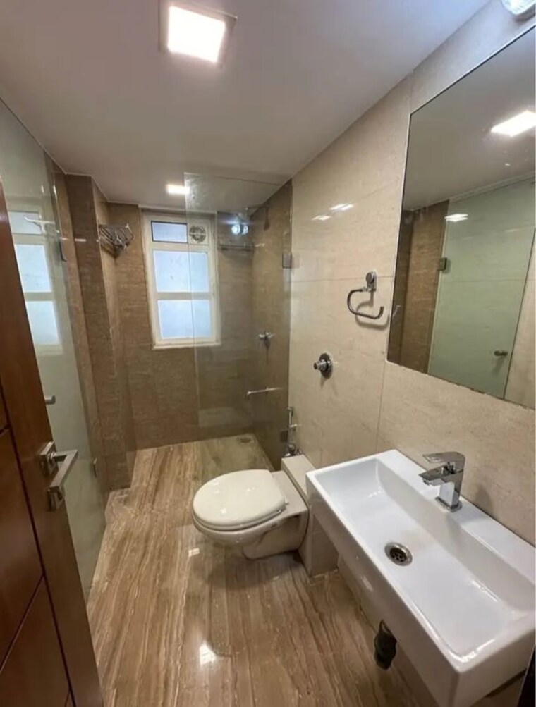 Bathroom, hiranandani-gardens 2 Bedroom 800 Sq.Ft. Apartment In Powai Mumbai 10610886