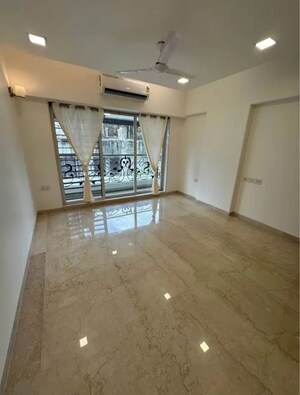 Room in 2 BHK Apartment at Hiranandani Gardens, Powai – for Rent
