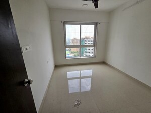 Room in 2 BHK Apartment at Hubtown Rising City, Ghatkopar East – for Rent