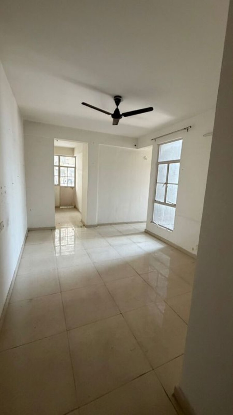 Room, signature-global-solera-2 2 Bedroom 577 Sq.Ft. Apartment In Sector 107 Gurgaon 10610948