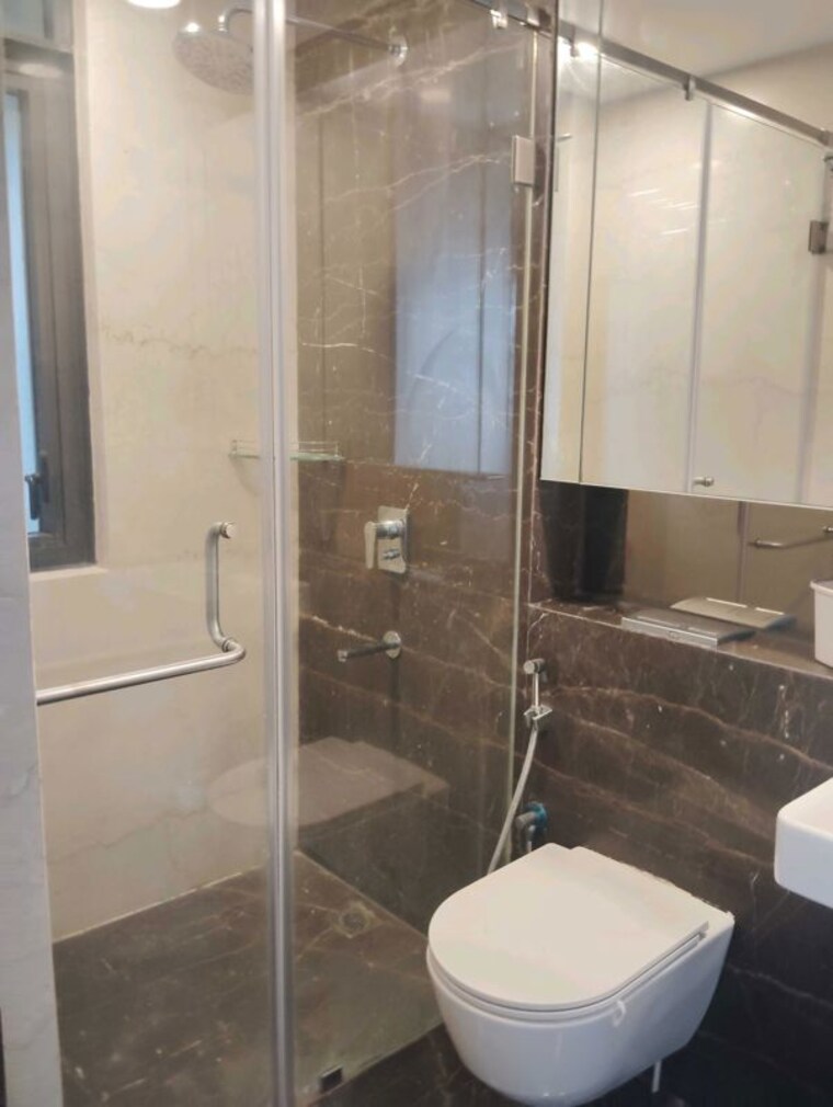 Bathroom, lodha-the-park 5 Bedroom 2200 Sq.Ft. Apartment In Worli Mumbai 10610960