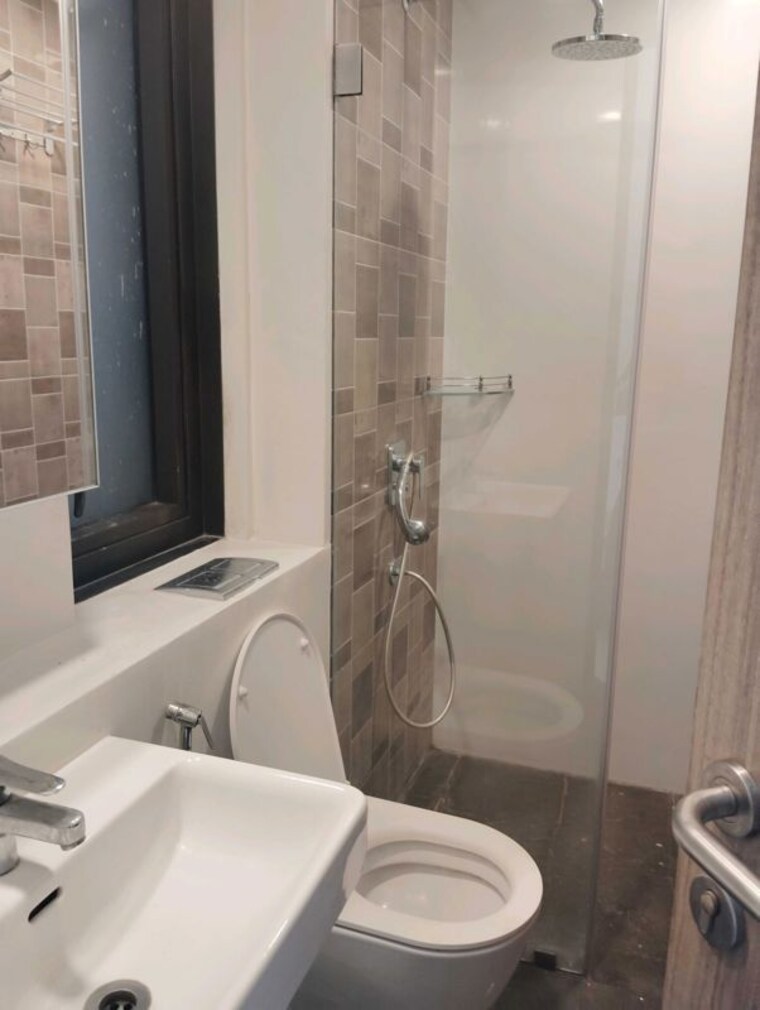 Bathroom, lodha-the-park 5 Bedroom 2200 Sq.Ft. Apartment In Worli Mumbai 10610960