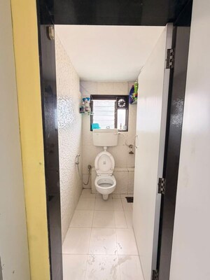 Bathroom in 1 RK Apartment at Prabhat Apartment Prabhadevi, Prabhadevi – for Rent