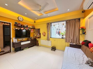Living Room in 1 RK Apartment at Prabhat Apartment Prabhadevi, Prabhadevi – for Rent
