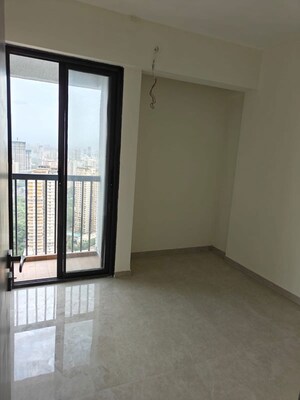 Room in 2 BHK Apartment at Dhamji Shamji Mahavir Spring Tulip Phase 1, Pokhran Road No Two – for Rent