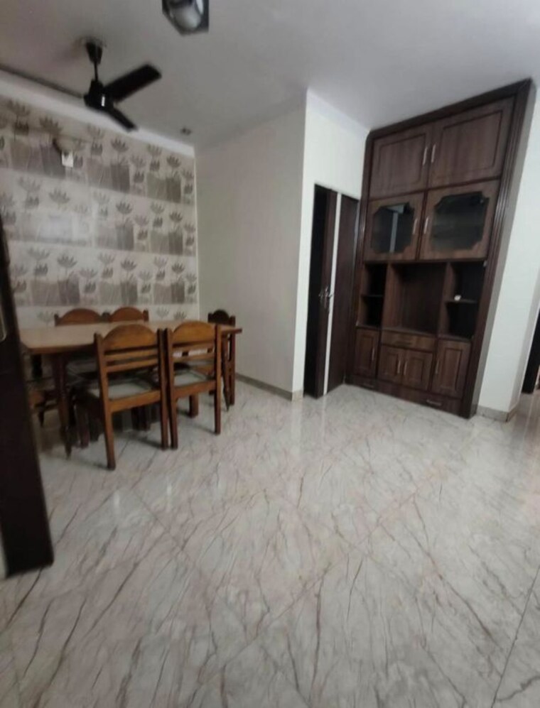 Living Room, shivalik colony 2 Bedroom 1800 Sq.Ft. Builder Floor In Shivalik Colony Delhi 10610972