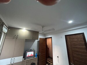 Furnished Amenities in 3 BHK Builder Floor at Lajpat Nagar – for Sale