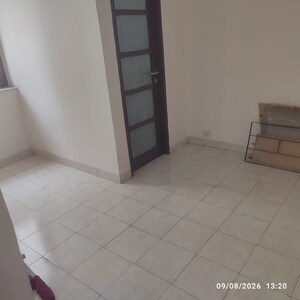 Room in 4 BHK Villa at Unitech Aspen Greens, Sector 50 – for Rent