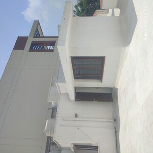 Staircase in 4 BHK Villa at Unitech Aspen Greens, Sector 50 – for Rent