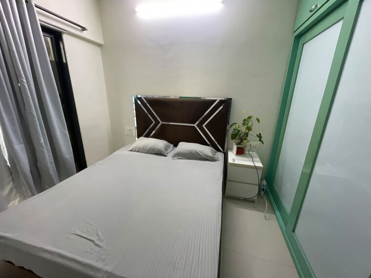 Master Bedroom, hubtown-hill-crest 2 Bedroom 864 Sq.Ft. Apartment In Andheri East Mumbai 10611028