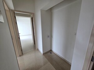 Room in 3 BHK Apartment at L And T Rejuve 360, Mulund West – for Rent