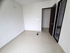 Room in 3 BHK Apartment at Hubtown Rising City, Ghatkopar East – for Rent