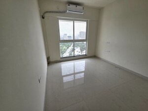 Room in 2 BHK Apartment at Sheth Avante, Kanjurmarg West – for Rent