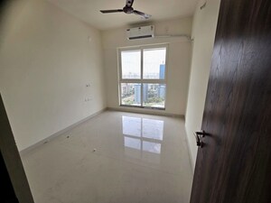 Room in 2 BHK Apartment at Sheth Avante, Kanjurmarg West – for Rent
