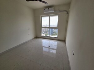 Room in 2 BHK Apartment at Sheth Avante, Kanjurmarg West – for Rent
