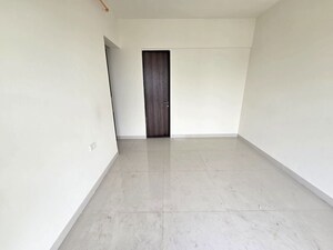 Room in 2 BHK Apartment at Sheth Avante, Kanjurmarg West – for Rent