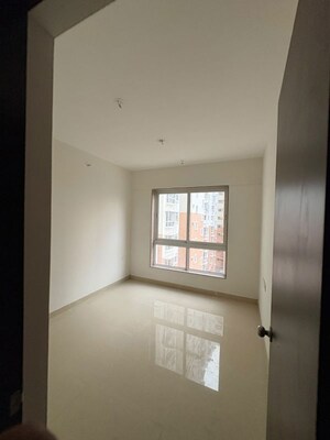 Room in 2 BHK Apartment at Hubtown Rising City, Ghatkopar East – for Rent
