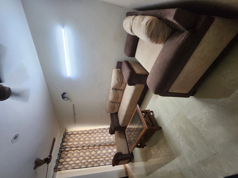 Living Room, signature-global-park-4-and-5 3 Bedroom 1081 Sq.Ft. Builder Floor In Sohna Sector 36 Gurgaon 10611073