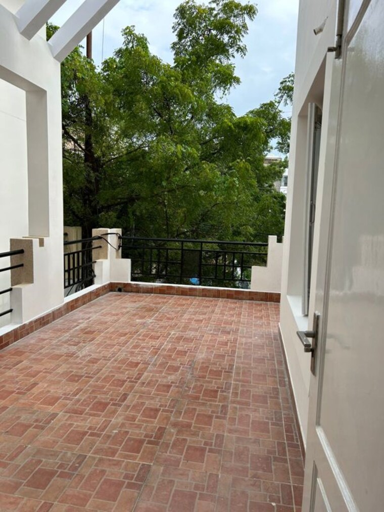 Balcony, parimala-banjara 3 Bedroom 4000 Sq.Ft. Independent House In Banjara Hills Hyderabad 10611111