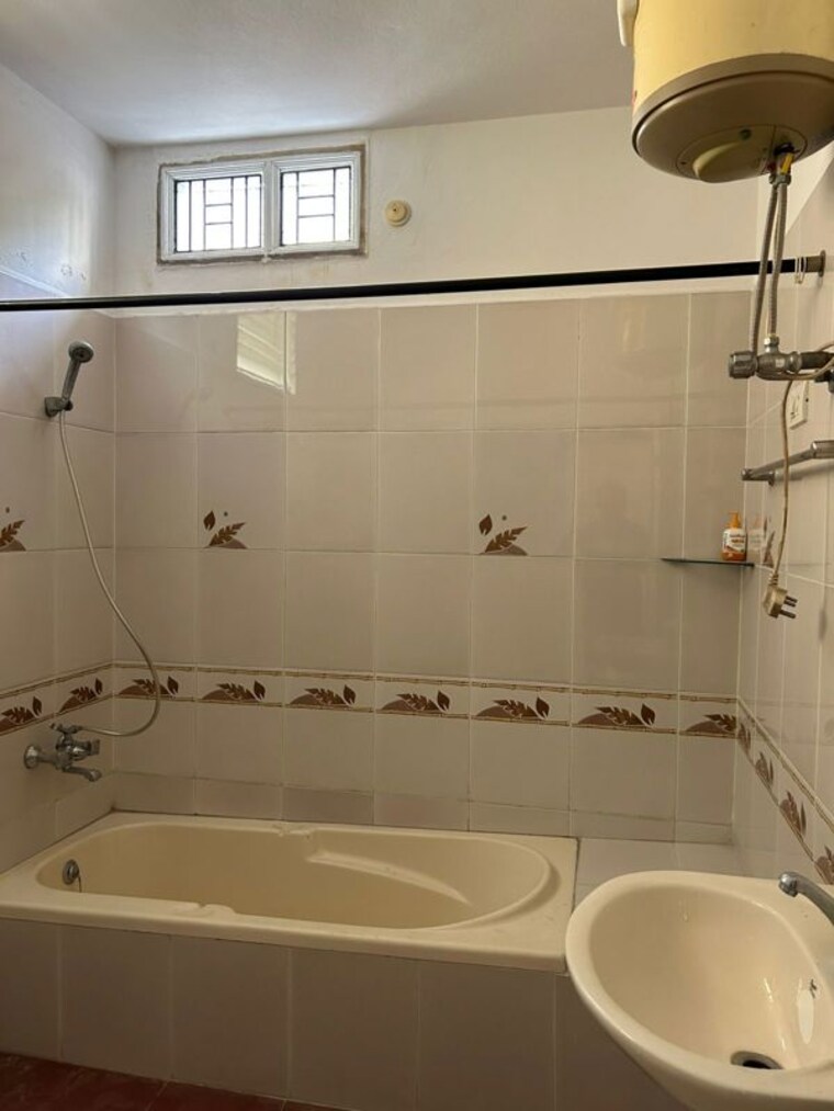 Bathroom, parimala-banjara 3 Bedroom 4000 Sq.Ft. Independent House In Banjara Hills Hyderabad 10611111