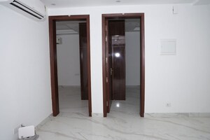 Room in 4 BHK Apartment at Vasant Kunj – for Rent