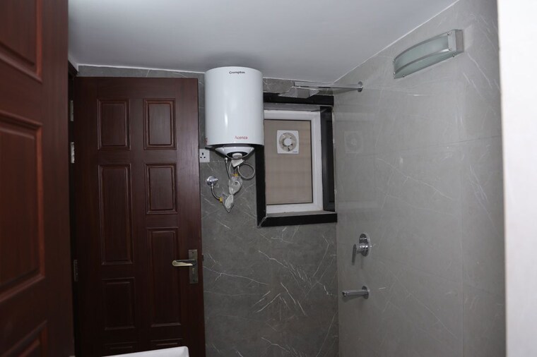 Attached Bathroom, vasant kunj 4 Bedroom 2200 Sq.Ft. Apartment In Vasant Kunj Delhi 10611108