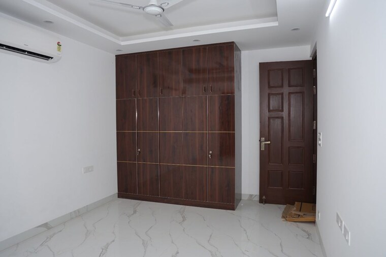 Room, vasant kunj 4 Bedroom 2200 Sq.Ft. Apartment In Vasant Kunj Delhi 10611108