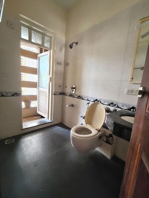 Bathroom in 2 BHK Apartment at Raheja Interface Heights, Malad West – for Rent