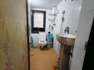 Team Area in 1 BHK Apartment at Tapovan Apartment Malad East, Malad East – for Rent