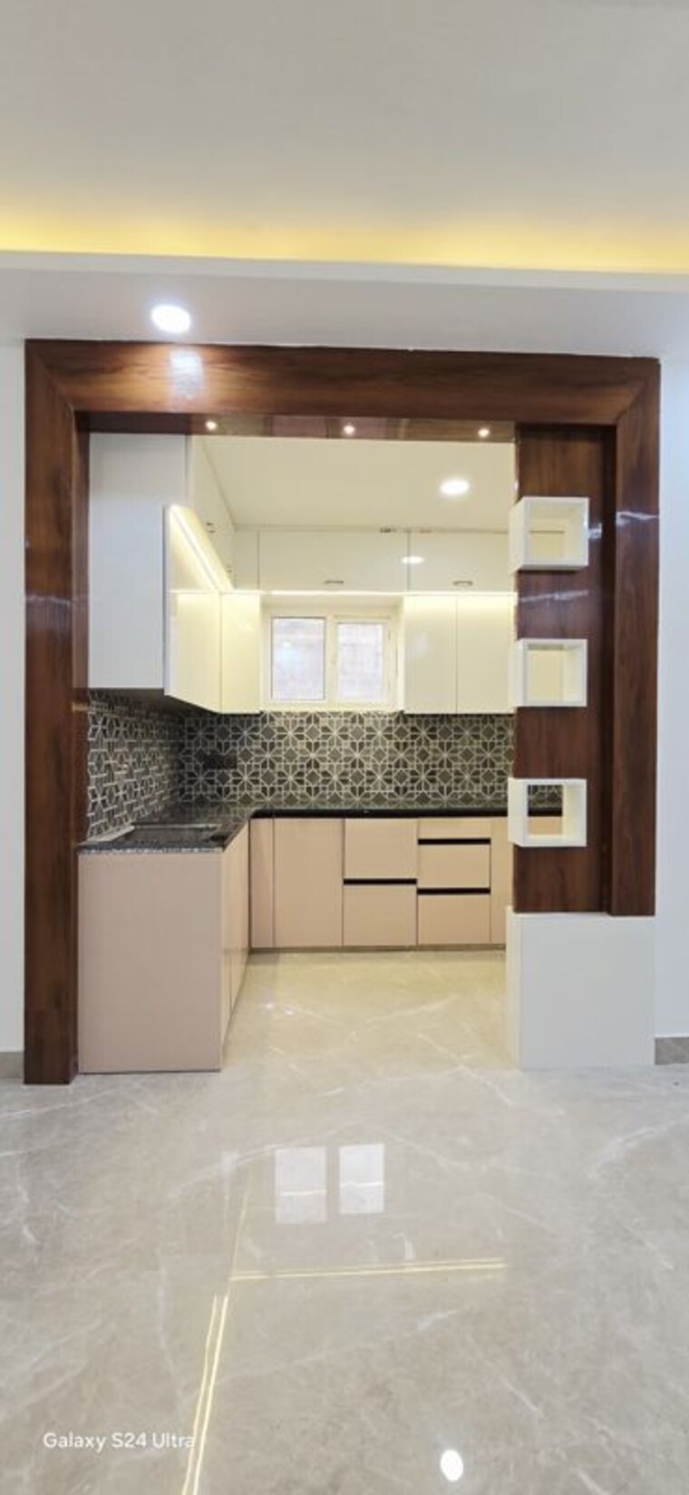 Kitchen, lucky-the-palm-valley 3 Bedroom 1550 Sq.Ft. Builder Floor In Sector 1 Greater Noida Greater Noida 10611143