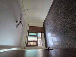 Building Lobby in 3 BHK Builder Floor at Sector 55 – for Rent
