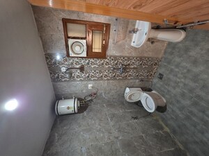 Parking in 3 BHK Builder Floor at Sector 55 – for Rent