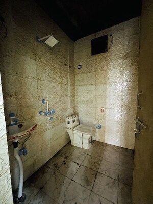 Bathroom in 3 BHK Builder Floor at Sector 73 – for Sale