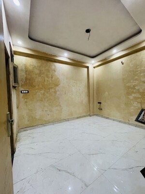 Bedroom in 3 BHK Builder Floor at Sector 73 – for Sale