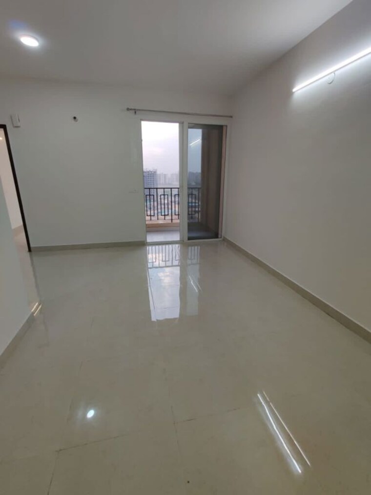 Room, rof-aalayas-phase-2 3 Bedroom 1010 Sq.Ft. Apartment In Sector 102 Gurgaon 10611146